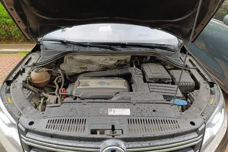 Used Volkswagen Tiguan 2013 1.8 TSI Automatic All-Wheel Drive Luxury Model Engine Bay