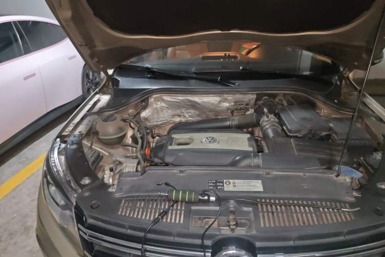 Used Volkswagen Tiguan 2013 1.8 TSI Automatic Two-Wheel Drive Comfort Edition Engine Bay Right