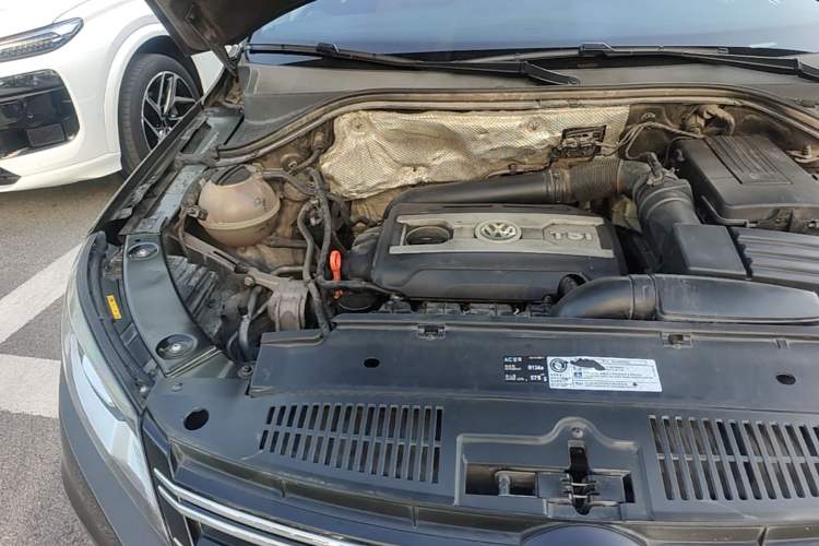 Used Volkswagen Tiguan 2013 1.8TSI Automatic Two-Wheel Drive Luxury Model Engine Bay Right
