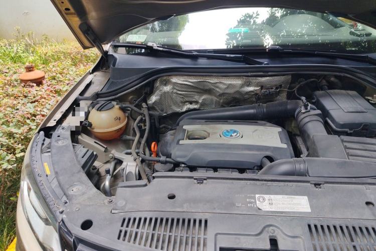 Used Volkswagen Tiguan 2013 1.8TSI Automatic Two-Wheel Drive Luxury Model Engine Bay Right