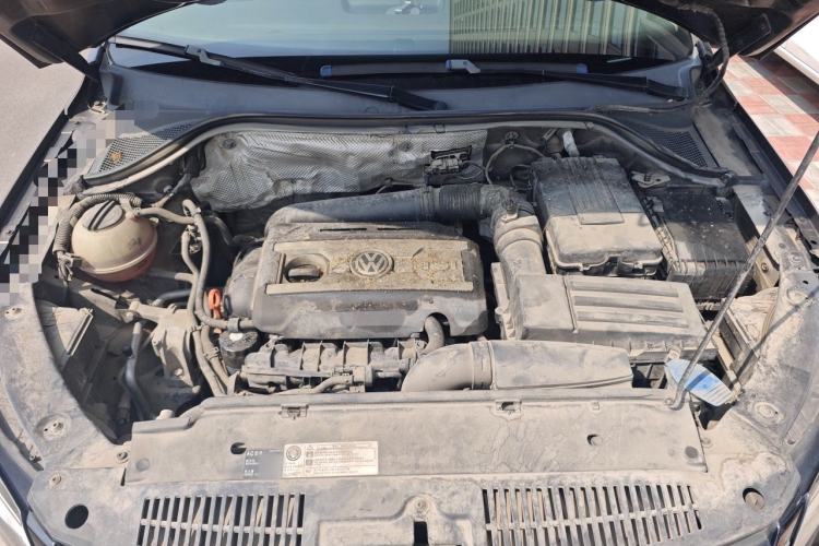 Used Volkswagen Tiguan 2013 2.0 TSI Automatic All-Wheel-Drive Flagship Edition Engine Bay