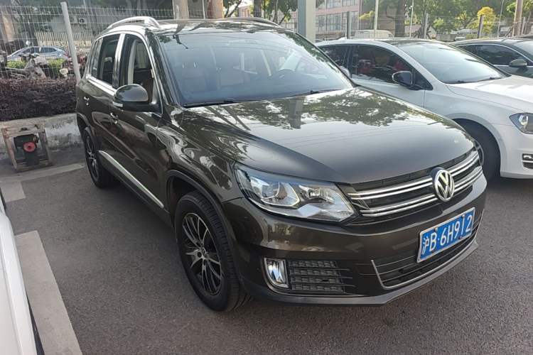 Used Volkswagen Tiguan 2013 1.8TSI Automatic Two-Wheel Drive Luxury Model Front Right 45 Deg