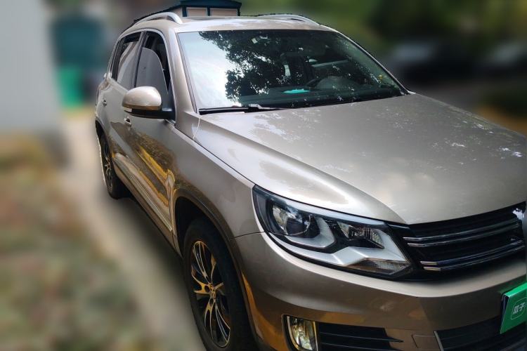 Used Volkswagen Tiguan 2013 1.8TSI Automatic Two-Wheel Drive Luxury Model Front Right 45 Deg