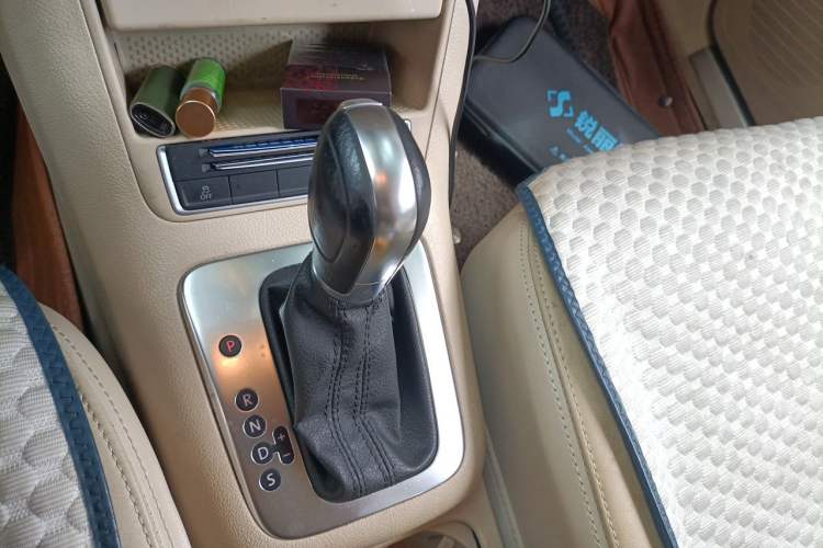 Used Volkswagen Tiguan 2013 1.8TSI Automatic Two-Wheel Drive Luxury Model Gear Lever