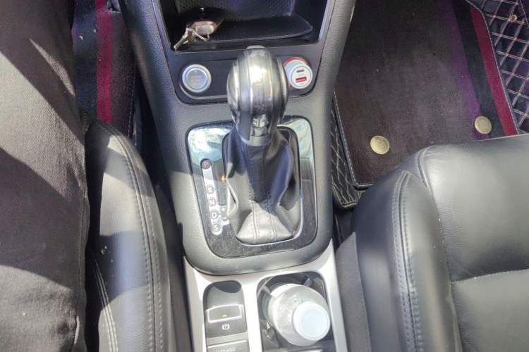 Used Volkswagen Tiguan 2013 1.8 TSI Automatic Two-Wheel Drive Comfort Edition Gear Lever