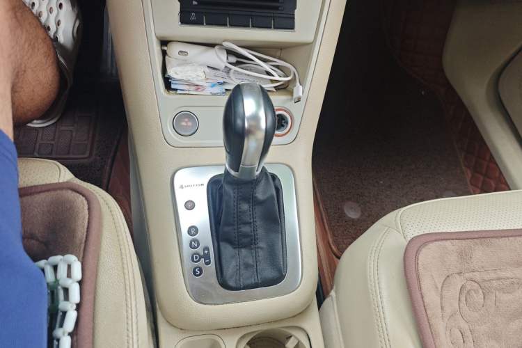 Used Volkswagen Tiguan 2013 1.8 TSI Automatic All-Wheel Drive Luxury Model Gear Lever
