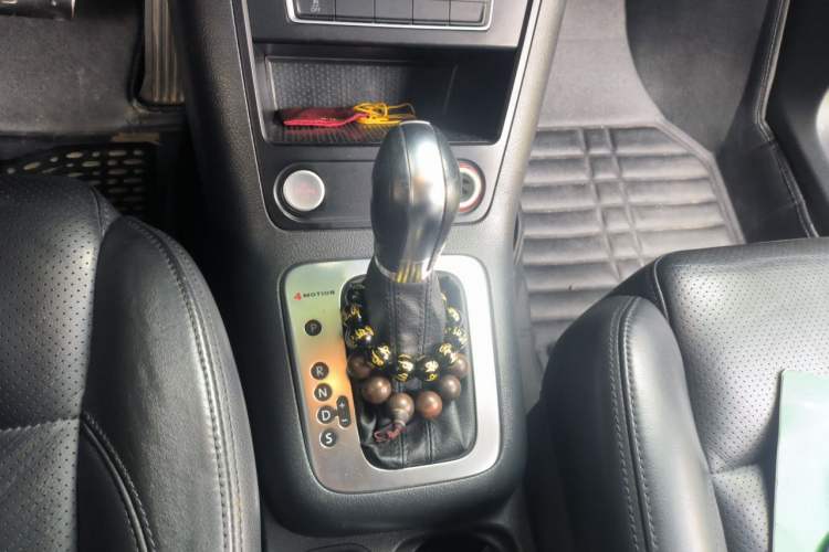 Used Volkswagen Tiguan 2013 1.8 TSI Automatic All-Wheel Drive Luxury Model Gear Lever