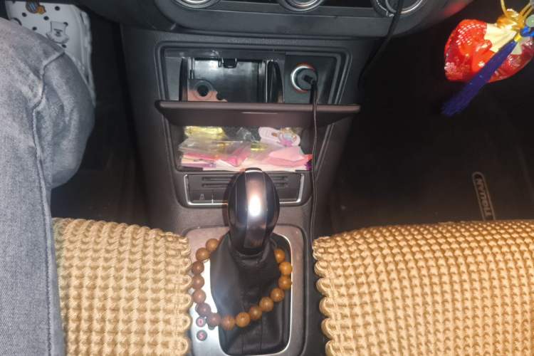 Used Volkswagen Tiguan 2013 1.8TSI Automatic Two-Wheel Drive Trend Edition Gear Lever