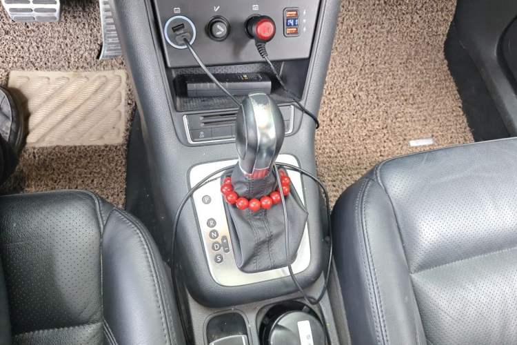 Used Volkswagen Tiguan 2013 2.0 TSI Automatic All-Wheel Drive Luxury Edition Gear Lever