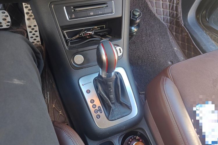 Used Volkswagen Tiguan 2013 2.0 TSI Automatic All-Wheel-Drive Flagship Edition Gear Lever