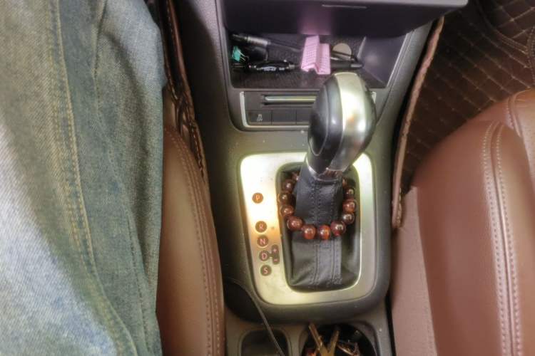 Used Volkswagen Tiguan 2013 1.8TSI Automatic Two-Wheel Drive Luxury Model Gear Lever
