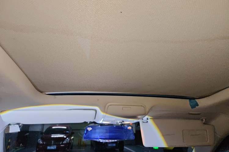 Used Volkswagen Tiguan 2013 1.8TSI Automatic Two-Wheel Drive Luxury Model Headliner