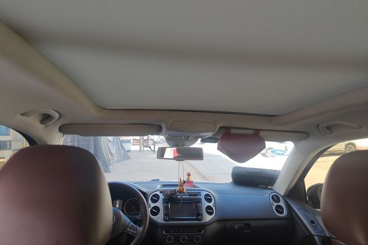 Used Volkswagen Tiguan 2013 2.0 TSI Automatic All-Wheel-Drive Flagship Edition Headliner