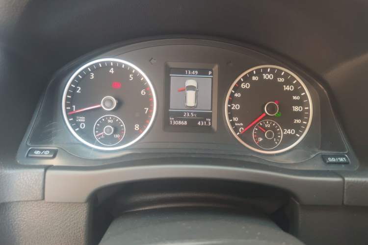Used Volkswagen Tiguan 2013 1.8 TSI Automatic All-Wheel Drive Luxury Model Instrument Cluster