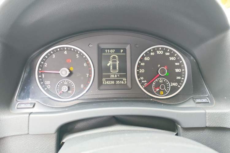 Used Volkswagen Tiguan 2013 1.8 TSI Automatic Two-Wheel Drive Comfort Edition Instrument Cluster