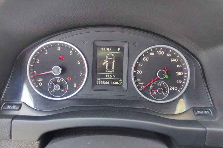 Used Volkswagen Tiguan 2013 1.8 TSI Automatic Two-Wheel Drive Comfort Edition Instrument Cluster