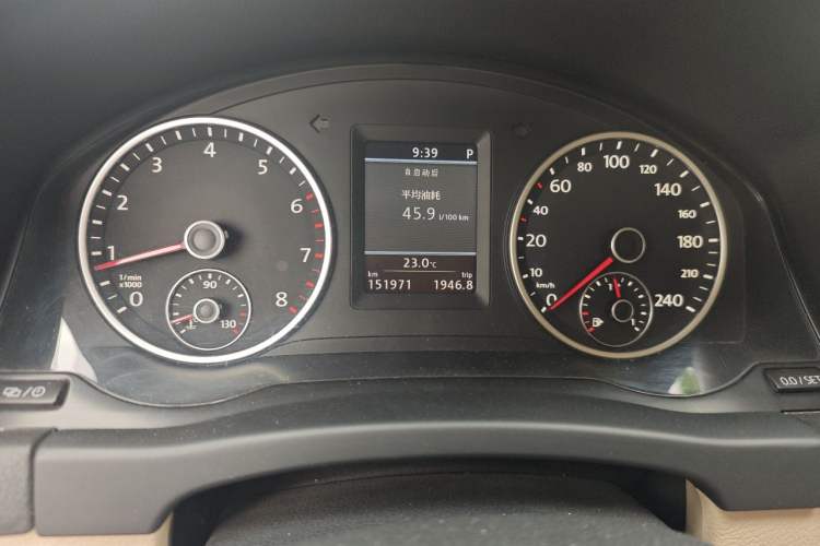 Used Volkswagen Tiguan 2013 1.8 TSI Automatic All-Wheel Drive Luxury Model Instrument Cluster