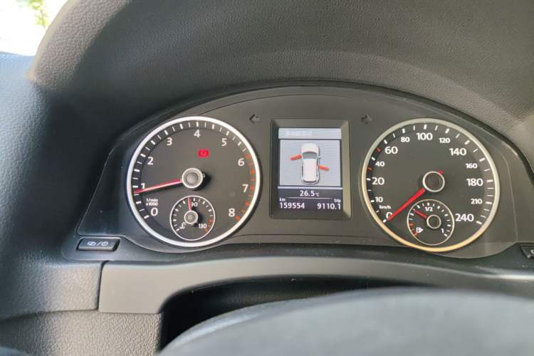 Used Volkswagen Tiguan 2013 1.8 TSI Automatic All-Wheel Drive Luxury Model Instrument Cluster