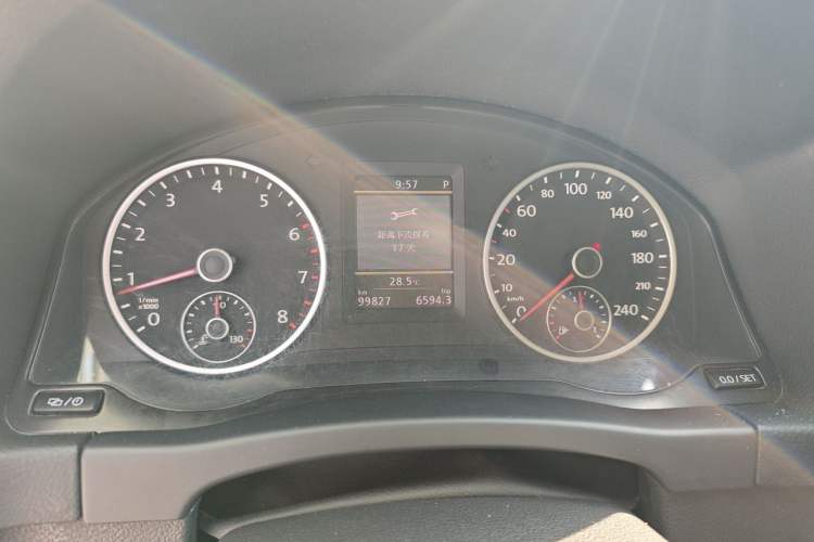 Used Volkswagen Tiguan 2013 2.0 TSI Automatic All-Wheel-Drive Flagship Edition Instrument Cluster