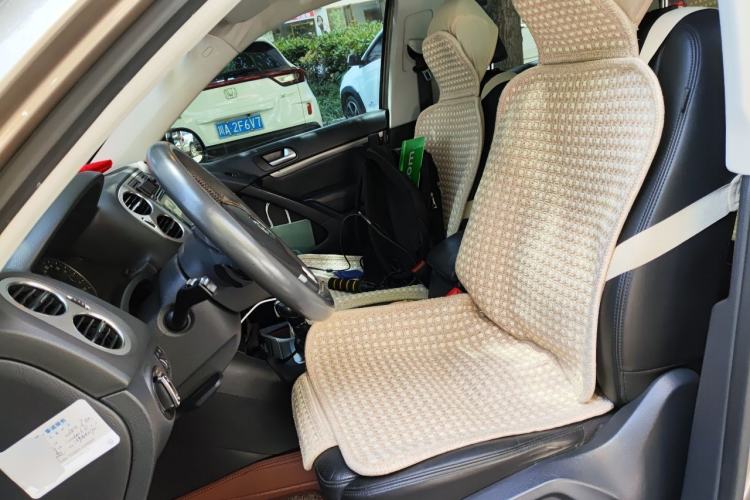 Used Volkswagen Tiguan 2013 1.8 TSI Automatic All-Wheel Drive Luxury Model Left Front Seat