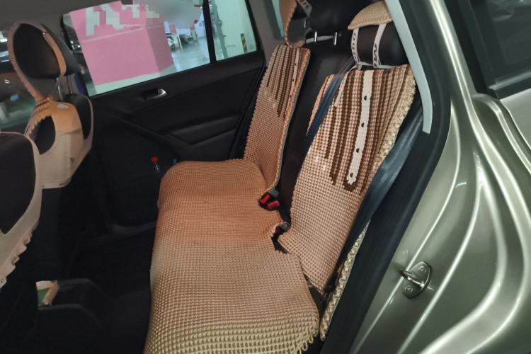 Used Volkswagen Tiguan 2013 1.8TSI Automatic Two-Wheel Drive Trend Edition Left Rear Seat