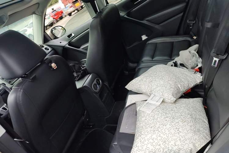 Used Volkswagen Tiguan 2013 1.8 TSI Automatic All-Wheel Drive Luxury Model Left Rear Seat