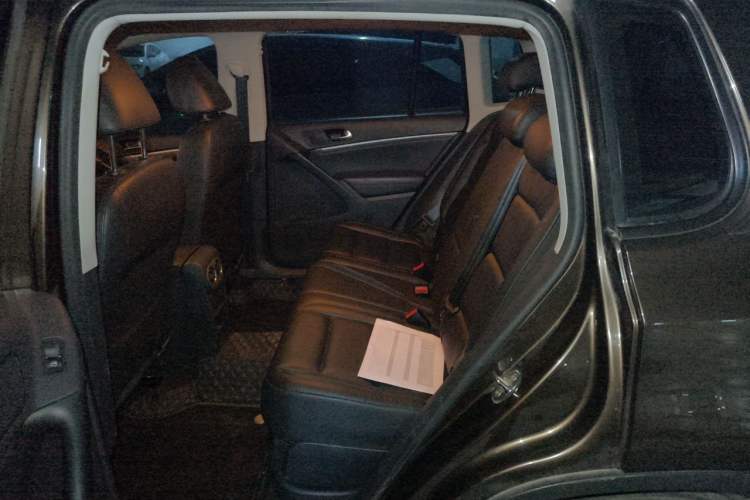 Used Volkswagen Tiguan 2013 1.8TSI Automatic All-Wheel-Drive Comfort Edition Left Rear Seat