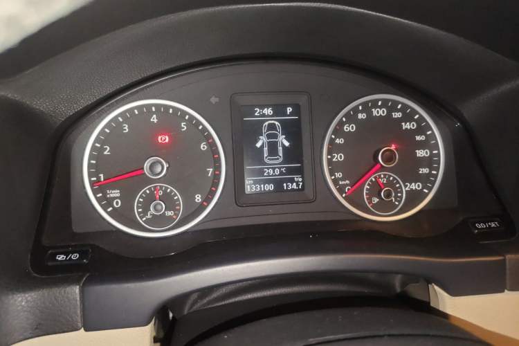 Used Volkswagen Tiguan 2013 1.8 TSI Automatic Two-Wheel Drive Comfort Edition Odometer Close Up