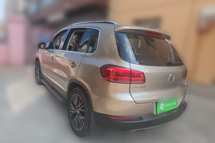 Used Volkswagen Tiguan 2013 1.8 TSI Automatic All-Wheel Drive Luxury Model Rear Left 45 Deg