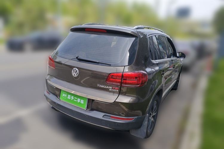 Used Volkswagen Tiguan 2013 2.0 TSI Automatic All-Wheel Drive Luxury Edition Rear Right 45 Deg