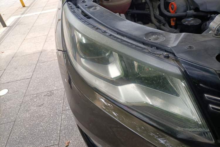 Used Volkswagen Tiguan 2013 1.8TSI Automatic Two-Wheel Drive Luxury Model Right Front Headlight