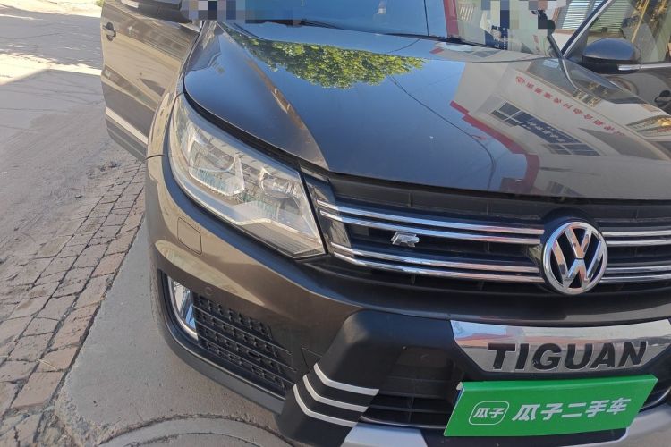 Used Volkswagen Tiguan 2013 2.0 TSI Automatic All-Wheel-Drive Flagship Edition Right Front Headlight