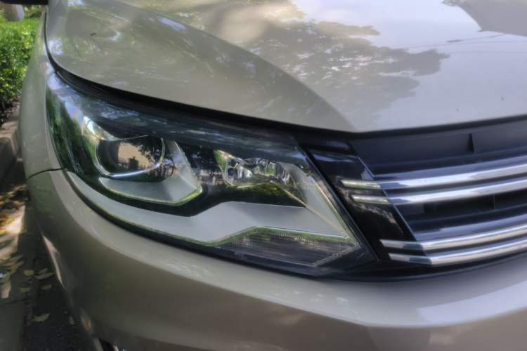 Used Volkswagen Tiguan 2013 1.8TSI Automatic Two-Wheel Drive Luxury Model Right Front Headlight