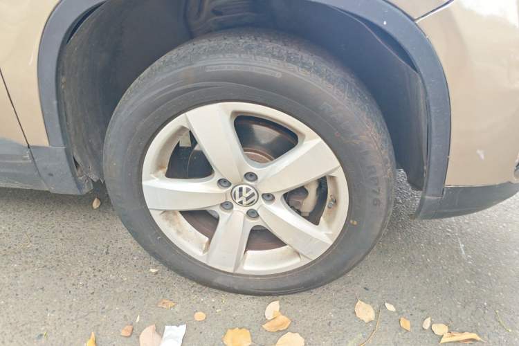 Used Volkswagen Tiguan 2013 1.8 TSI Automatic Two-Wheel Drive Comfort Edition Right Front Wheel Hub