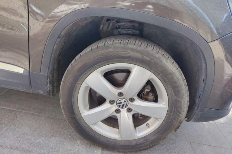 Used Volkswagen Tiguan 2013 1.8 TSI Automatic Two-Wheel Drive Comfort Edition Right Front Wheel Hub