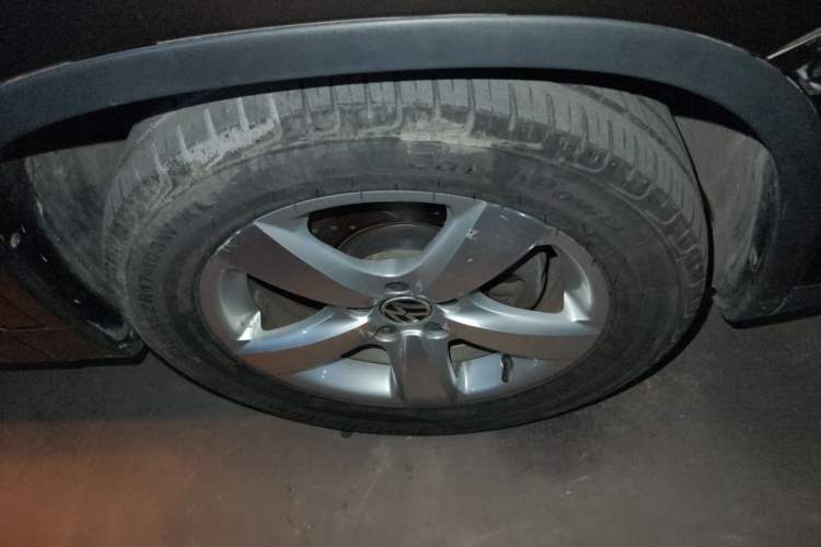 Used Volkswagen Tiguan 2013 1.8TSI Automatic All-Wheel-Drive Comfort Edition Right Front Wheel Hub