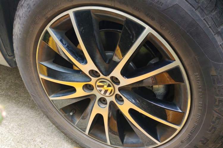 Used Volkswagen Tiguan 2013 1.8TSI Automatic Two-Wheel Drive Luxury Model Right Front Wheel Hub