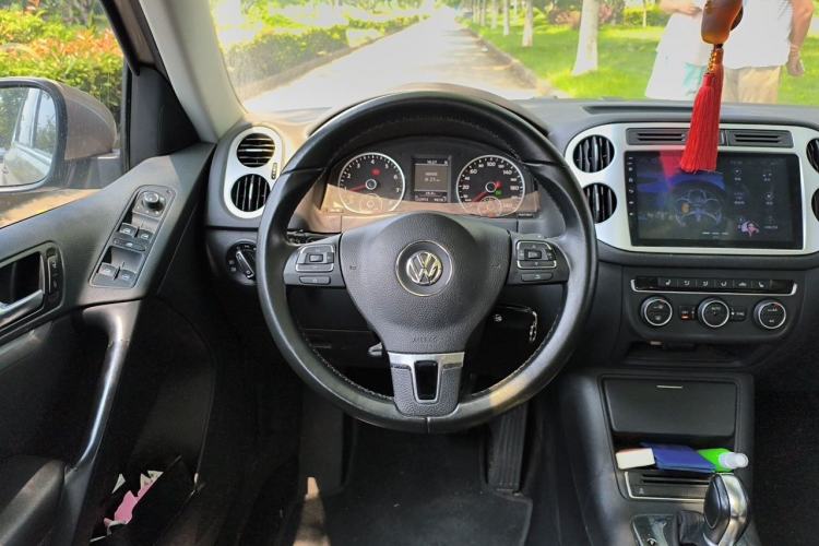 Used Volkswagen Tiguan 2013 1.8TSI Automatic Two-Wheel Drive Luxury Model Steering Wheel
