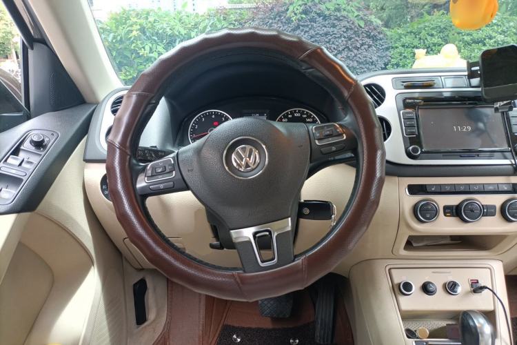 Used Volkswagen Tiguan 2013 1.8TSI Automatic Two-Wheel Drive Luxury Model Steering Wheel