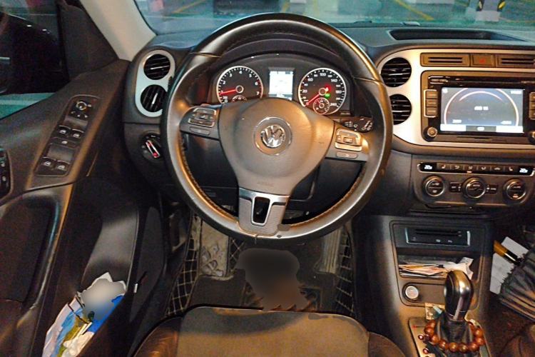 Used Volkswagen Tiguan 2013 2.0 TSI Automatic All-Wheel-Drive Flagship Edition Steering Wheel