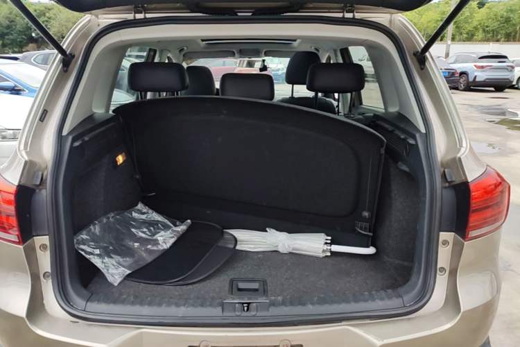Used Volkswagen Tiguan 2013 1.8 TSI Automatic All-Wheel Drive Luxury Model Trunk