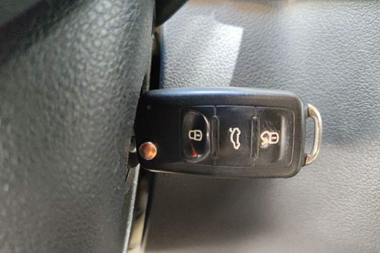 Used Volkswagen Tiguan 2013 1.8 TSI Automatic All-Wheel Drive Luxury Model Vehicle Key