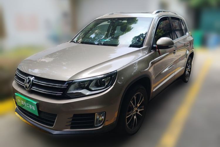 Used Volkswagen Tiguan 2013 1.8TSI Automatic Two-Wheel Drive Luxury Model Guazi used car, China used car export, Used car for sale, Used  cars, Cheapest cars for sale