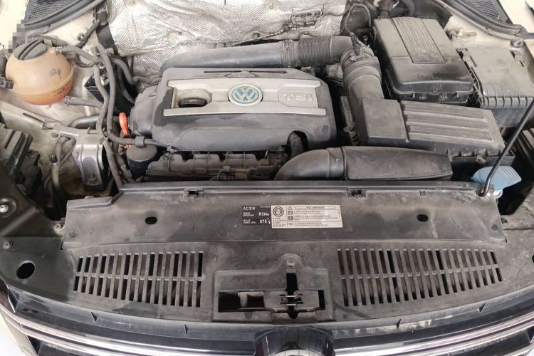 Used Volkswagen Tiguan 2013 1.8 TSI Automatic All-Wheel Drive Luxury Model Engine Bay
