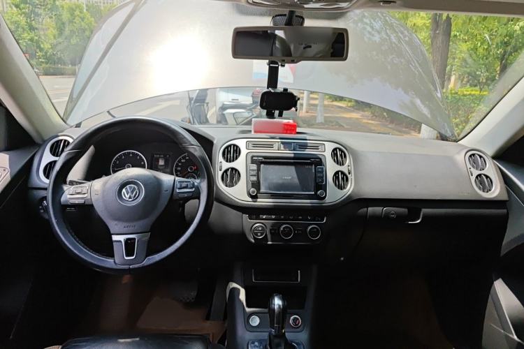 Used Volkswagen Tiguan 2013 1.8TSI Automatic Two-Wheel Drive Luxury Model Center Console