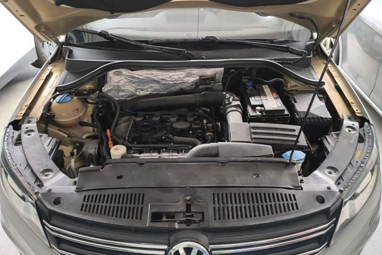 Used Volkswagen Tiguan 2013 1.8 TSI Automatic Two-Wheel Drive Comfort Edition Engine Bay