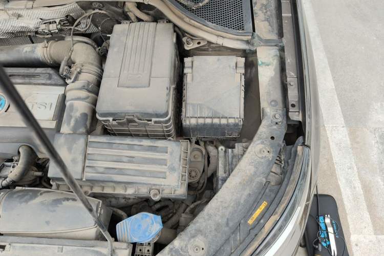 Used Volkswagen Tiguan 2013 1.8TSI Automatic Two-Wheel Drive Luxury Model Engine Bay Left