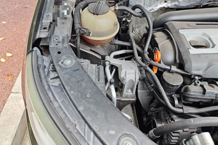 Used Volkswagen Tiguan 2013 1.8TSI Automatic Two-Wheel Drive Luxury Model Engine Bay Right