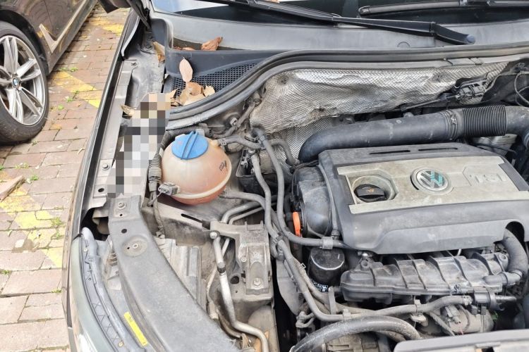 Used Volkswagen Tiguan 2013 1.8 TSI Automatic Two-Wheel Drive Comfort Edition Engine Bay Right