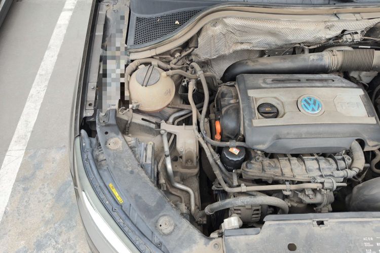 Used Volkswagen Tiguan 2013 1.8TSI Automatic Two-Wheel Drive Luxury Model Engine Bay Right